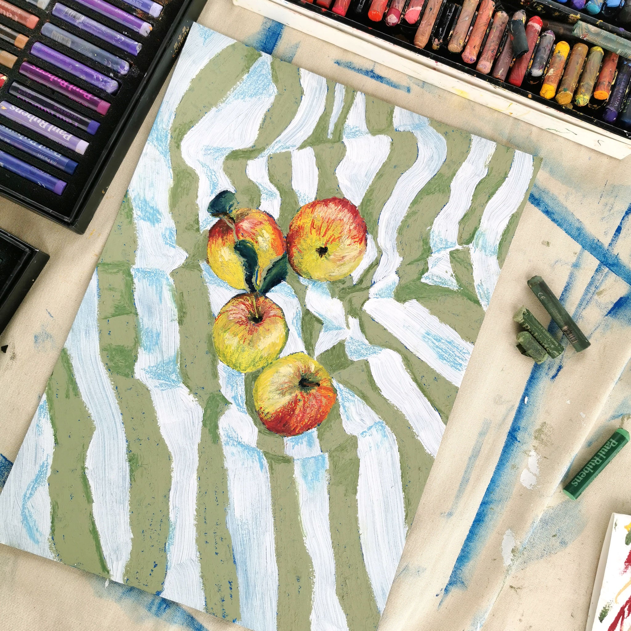 Apple with striped cloth, Original