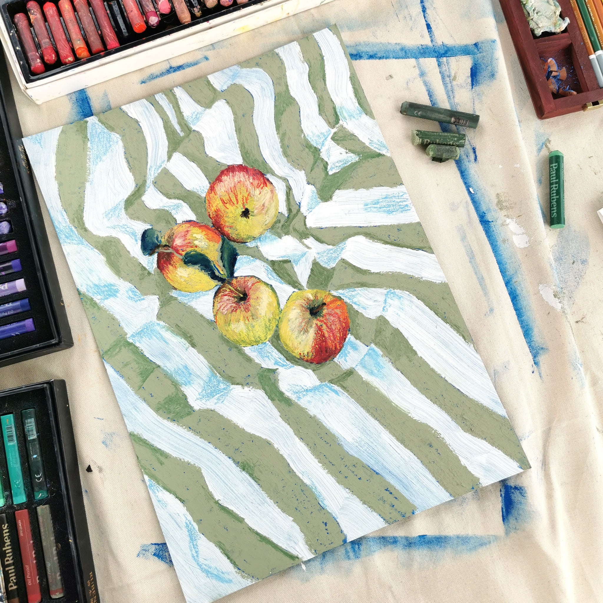 Apple with striped cloth, Original